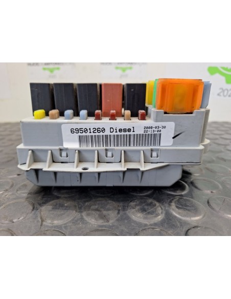 CAJA RELES / FUSIBLES IVECO DAILY CAJA CERRADA - 92032