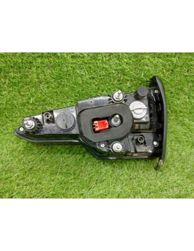 PILOTO TRASERO IZQUIERDO INTERIOR AUDI A4...