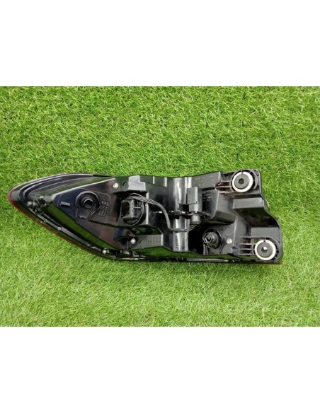 PILOTO TRASERO DERECHO AUDI A8 - 95371