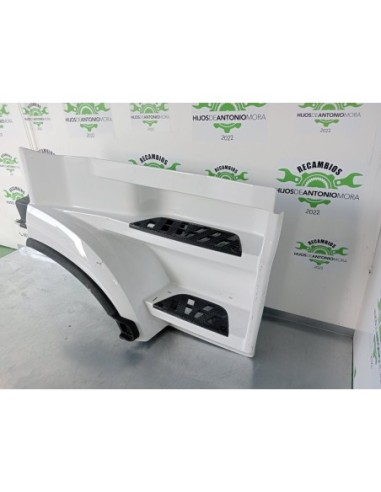 ESTRIBO DELANTERO DERECHO MERCEDES ACTROS 5...