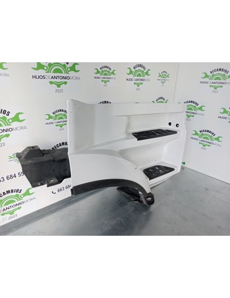 ESTRIBO DELANTERO DERECHO MERCEDES ACTROS 5 L-FAHRERHAUS 2-ACHSER BM 963 - 96029