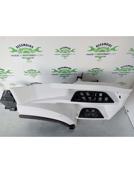 ESTRIBO DELANTERO DERECHO MERCEDES ACTROS 5 L-FAHRERHAUS 2-ACHSER BM 963 - 96029