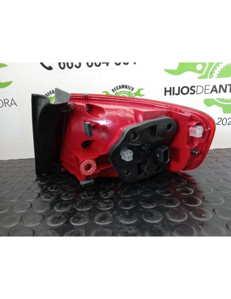 PILOTO EXTERIOR TRASERO IZQUIERDO AUDI A4 AVANT - 97182