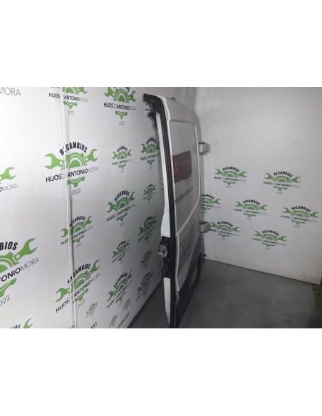PUERTA TRASERA DERECHA RENAULT TRAFIC CAJA CERRADA - 98498