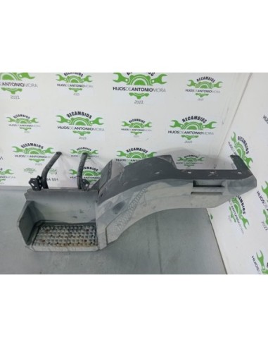 ESTRIBO DELANTERO IZQUIERO RENAULT S 180...