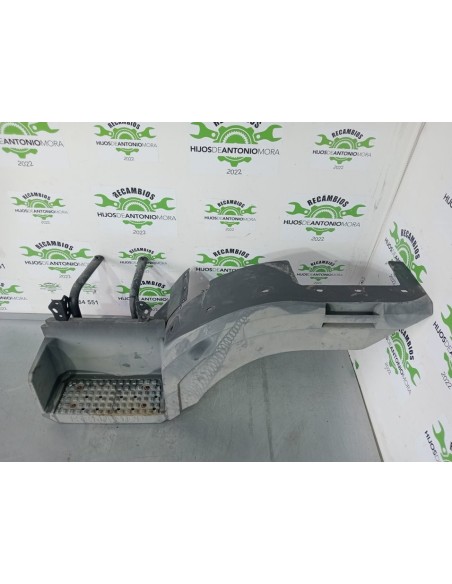 ESTRIBO DELANTERO IZQUIERO RENAULT S 180 08/09/A/B MIDLINER E2 - 99149