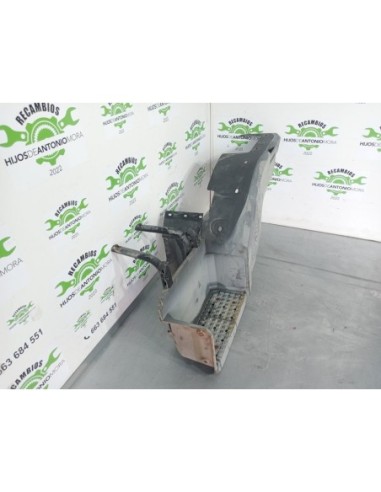 ESTRIBO DELANTERO IZQUIERO RENAULT S 180...