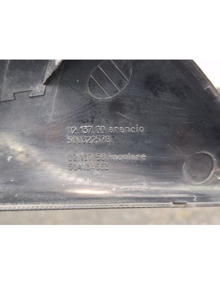 PILOTO LATERAL DERECHO IVECO DAILY CAJA CERRADA - 101298