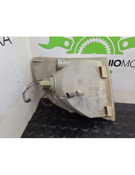 PILOTO DELANTERO IZQUIERDO MERCEDES VITO  CAJA CERRADA - 102040