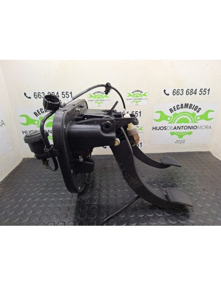 PEDALERA IVECO DAILY CAJA CERRADA - 101620