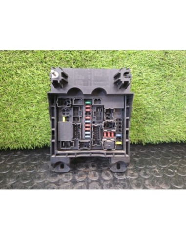 CAJA RELES / FUSIBLES NISSAN CABSTAR - 09 06 -...