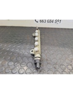 RAMPA INYECTORA RENAULT TRAFIC CAJA CERRADA - 102496 2