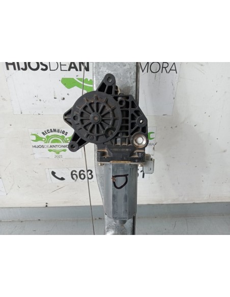 ELEVALUNAS DELANTERO DERECHO NISSAN ATLEON - 102518