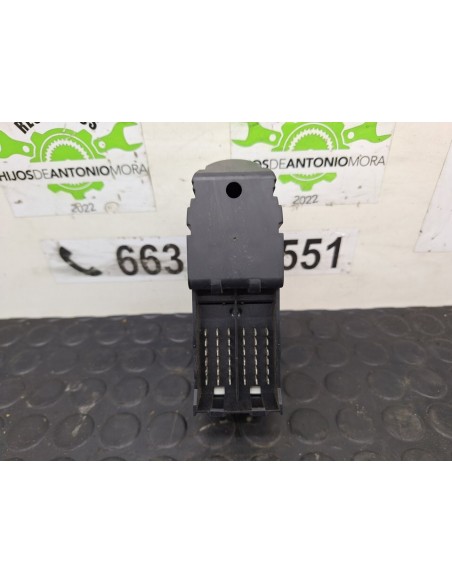 MANDO ELEVALUNAS DELANTERO IZQUIERDO  MAN TG - A 18 XXX - 99170