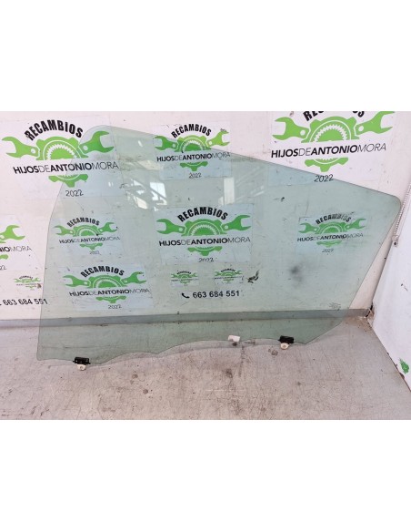 LUNA DELANTERA DERECHA NISSAN NT400 CABSTAR - 103112