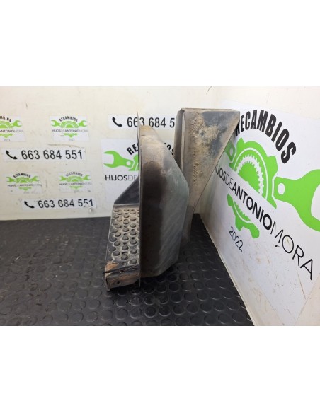 ESTRIBO DELANTERO IZQUIERO NISSAN ECO - T 100 45/78 KW/E2 - 103131