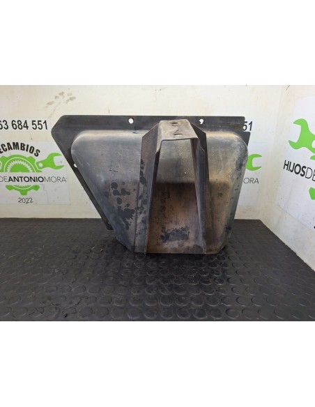 ESTRIBO DELANTERO IZQUIERO NISSAN ECO - T 100 45/78 KW/E2 - 103131