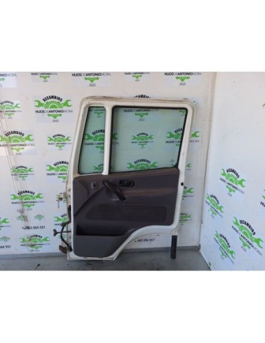 PUERTA DELANTERA DERECHA NISSAN ATLEON - 103452