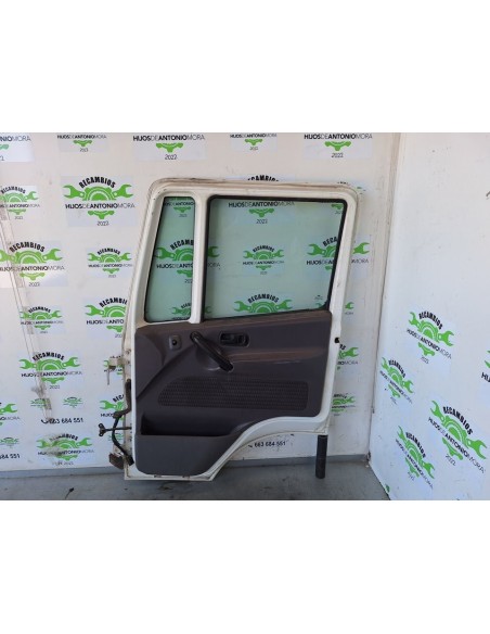 PUERTA DELANTERA DERECHA NISSAN ATLEON - 103452