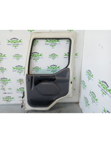 PUERTA DELANTERA DERECHA DAF SERIE LF45 XXX...