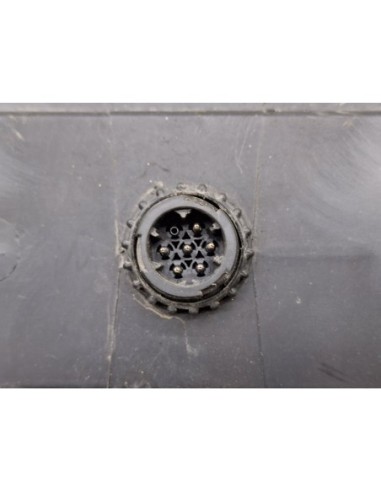 PILOTO TRASERO IZQUIERDO NISSAN CABSTAR - 102934