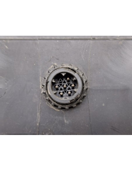 PILOTO TRASERO IZQUIERDO NISSAN CABSTAR - 102934