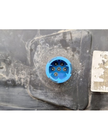 PILOTO TRASERO DERECHO NISSAN CABSTAR - 102965