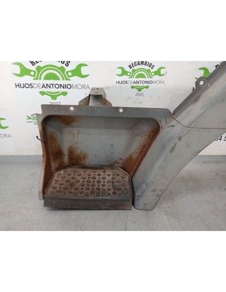 GUARDABARROS BAJO CABINA IZQUIERDO NISSAN ECO - T 100 45/78 KW/E2 - 100951