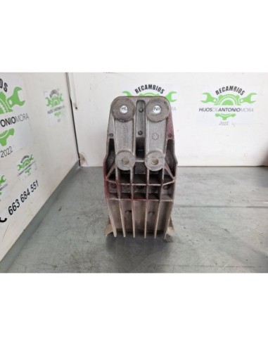 ESTRIBO DELANTERO IZQUIERO RENAULT M 230 - 100122