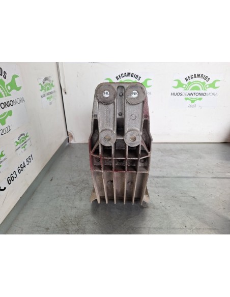 ESTRIBO DELANTERO IZQUIERO RENAULT M 230 - 100122