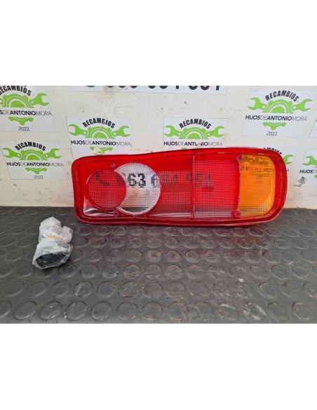 CUBIERTA / TULIPA PILOTO TRASERO NISSAN CABSTAR - 104075