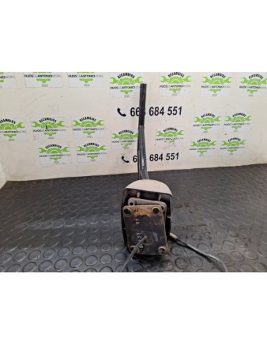 SOPORTE ESPEJO IZQUIERDO NISSAN CABSTAR - 09 06...