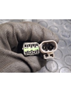 105345 - PUNTERA PARAGOLPES DERECHA 2