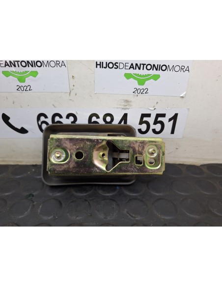 106388 - 106389- 2 MANETAS INTERIOR DELANTERA