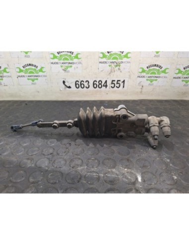 GUARNECIDO PUERTA DELANTERA IZQUIERDA MERCEDES...