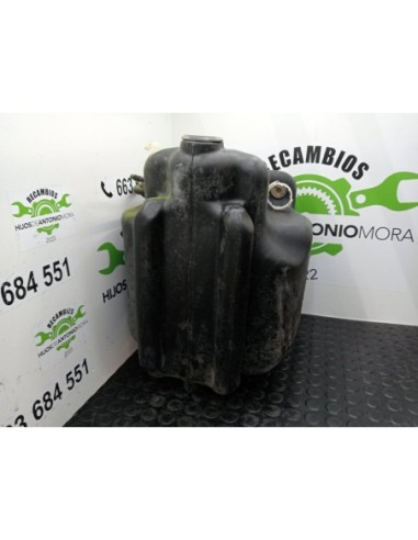 TAPA EXTERIOR COMBUSTIBLE VOLKSWAGEN TIGUAN -...