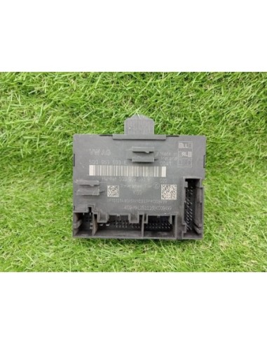 CAJA RELES / FUSIBLES AUDI A8 - 96428