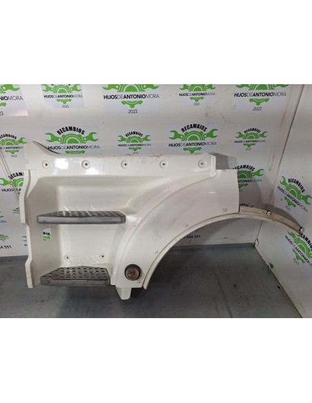 BOTON MERCEDES ATEGO 2-EJES 18 T /BM 950/2/4 - 110394