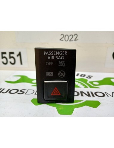 GUARNECIDO PUERTA DELANTERA IZQUIERDA RENAULT...