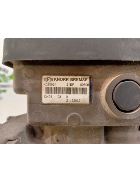 PILOTO TRASERO IZQUIERDO VOLVO FL 10 - 99879