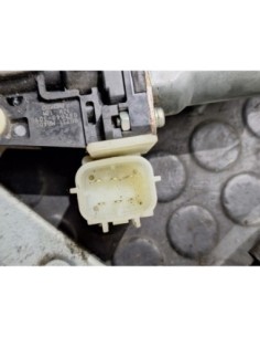 CAJA RELES / FUSIBLES MAN LE 180 C - 106093