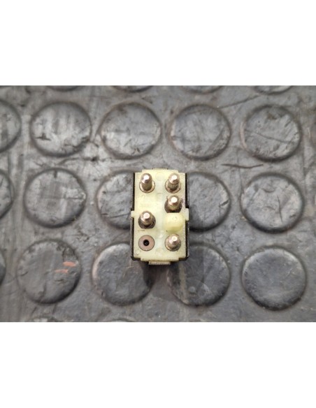 MANDO ELEVALUNAS DELANTERO IZQUIERDO  NISSAN L35 95 - 110628