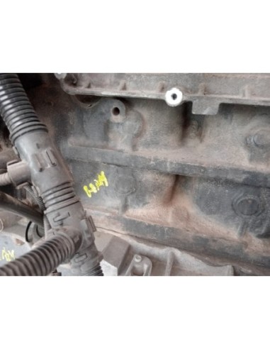 GUARDABARROS BAJO CABINA DERECHO VOLVO FL 614 -...