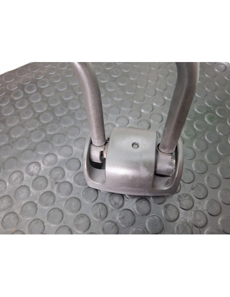 [114094] SOPORTE ESPEJO IZQUIERDO - NISSAN CABSTAR E (01/2002 - 12/2003)