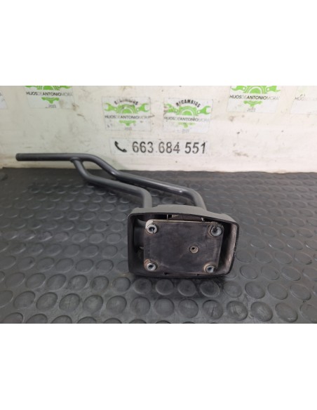 [114093] SOPORTE ESPEJO DERECHO - NISSAN CABSTAR E (01/2002 - 12/2003)