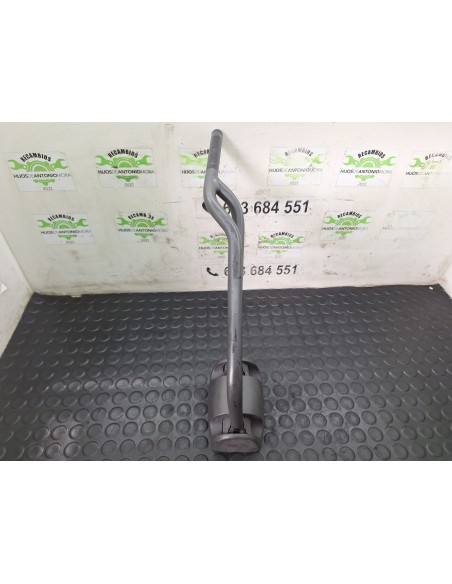 [114093] SOPORTE ESPEJO DERECHO - NISSAN CABSTAR E (01/2002 - 12/2003)