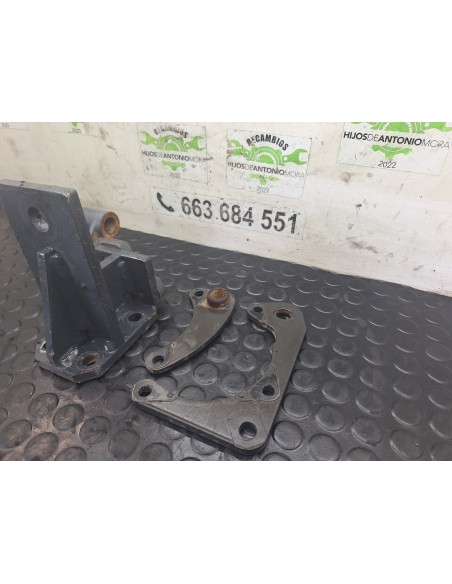 [114080] SOPORTE COMPRESOR AIRE ACONDICIONADO - RENAULT MIDLUM (01/2000 - 12/2013)