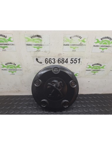 [114061] TAPACUBOS - PEUGEOT EXPERT FURGÓN