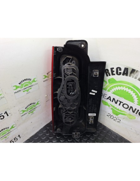 [114046] PILOTO TRASERO DERECHO - PEUGEOT EXPERT FURGÓN