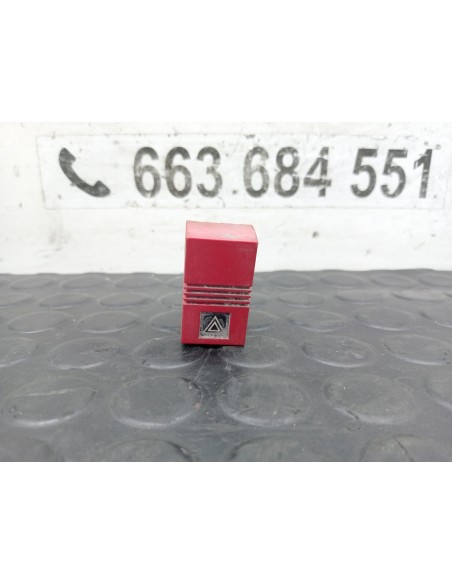 [114006] BOTON WARNING - RENAULT MIDLUM (01/2000 - 12/2013)
